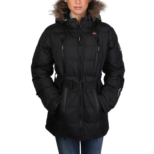 Geographical Norway Archipel_woman_black-1