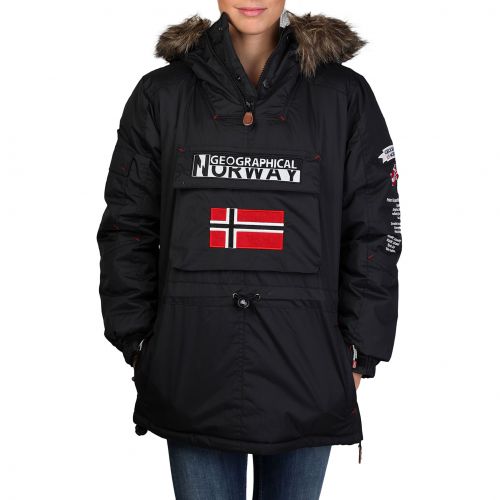 Geographical Norway Building_woman_black-1